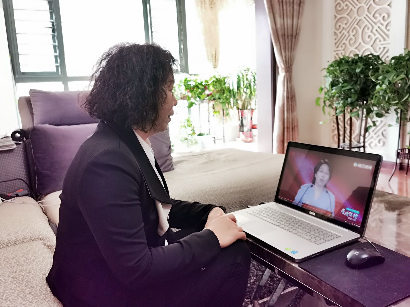 说明: C:\Users\lenovo\Desktop\刘金鸽.jpg 说明: C:\Users\lenovo\Desktop\刘金鸽.jpg