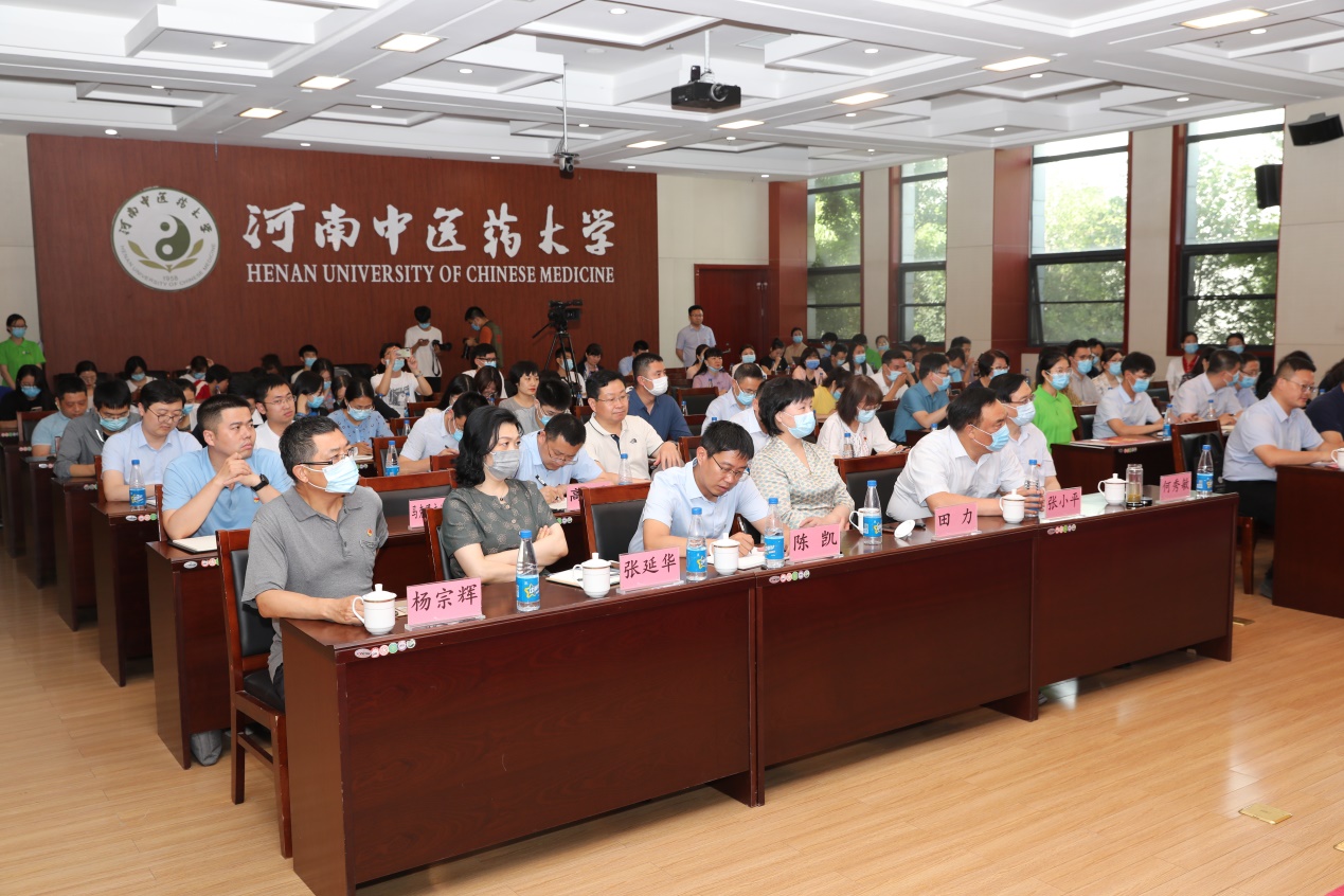 说明: C:\Users\ADMINI~1\AppData\Local\Temp\WeChat Files\f3911c4e260c94cbf8f64c6ea19aca4.jpg