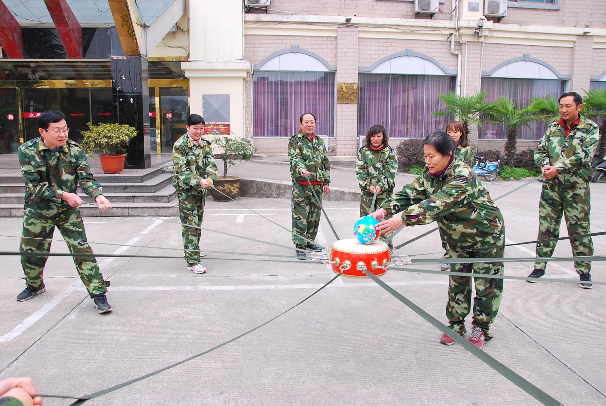 团队活动-击鼓点球