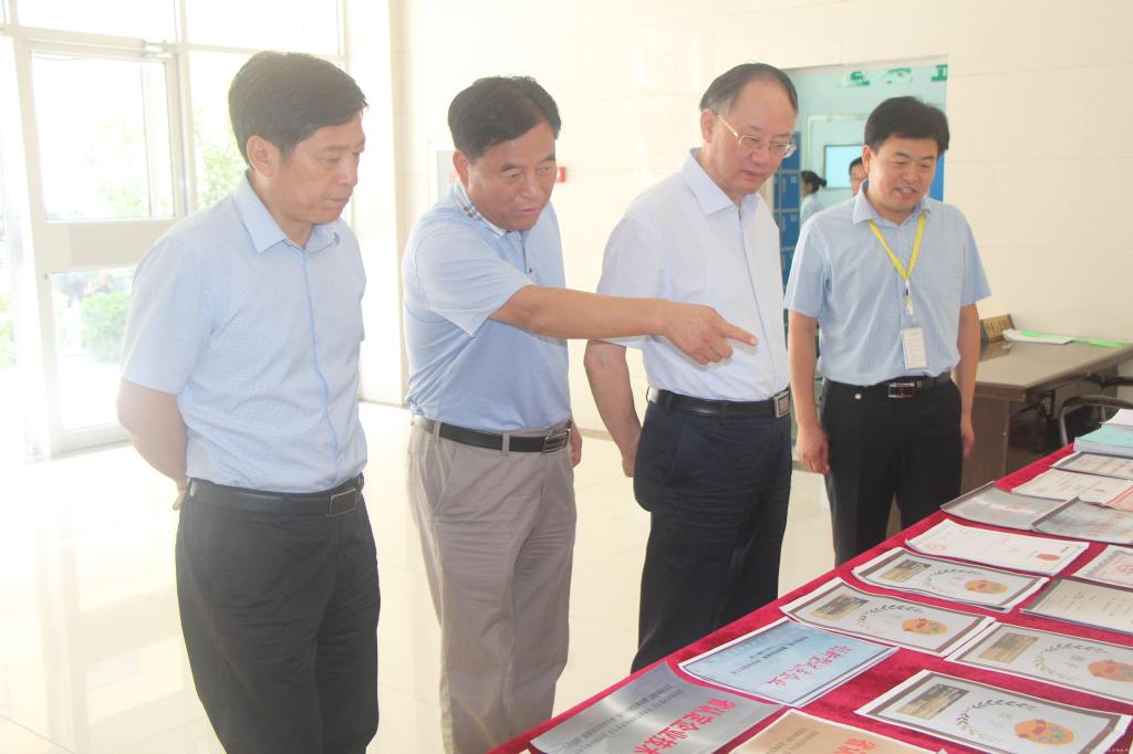 考察济人医药集团