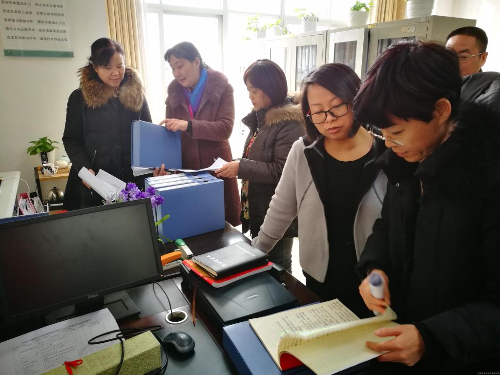 考核小组检查中